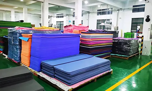 Der Yogamatten-Workshop schlägt ein neues Kapitel der Qualitätsverbesserung auf