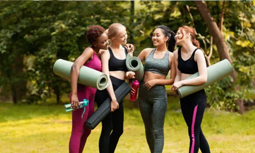 Wie erkennt man die Vorderseite einer Yogamatte von der Rückseite?