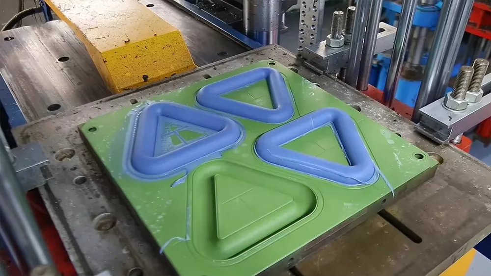 Triangular Weighted Ring