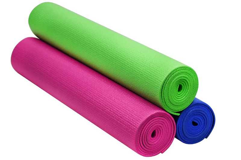 Farbig bedruckte PVC-Yogamatte mit Gurt